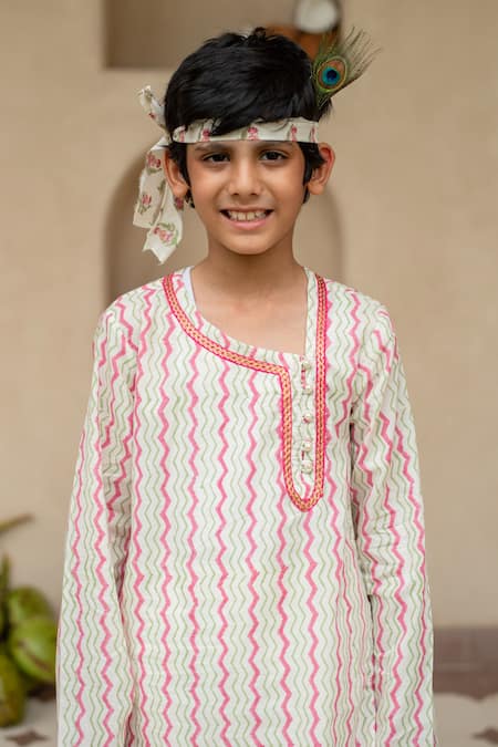 Buy_Plumcheeks_White Cotton Lace Chevron Print Kurta Set _Online_at_Aza_Fashions