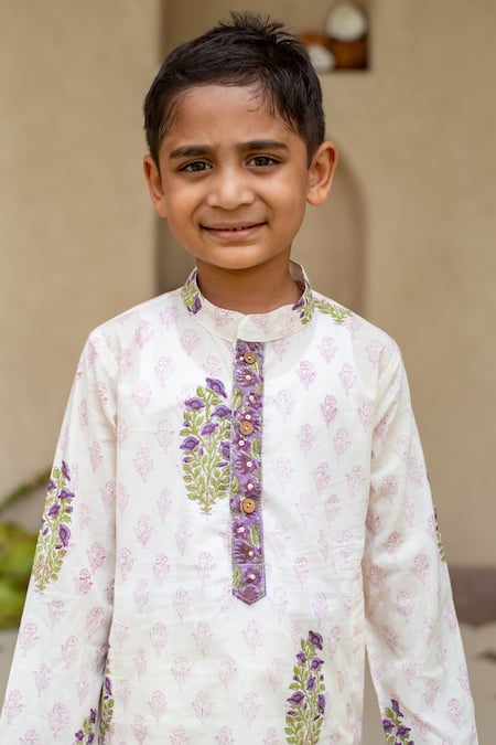 Buy_Plumcheeks_Off White Cotton Beads Jamuni Printed Kurta Set _Online_at_Aza_Fashions