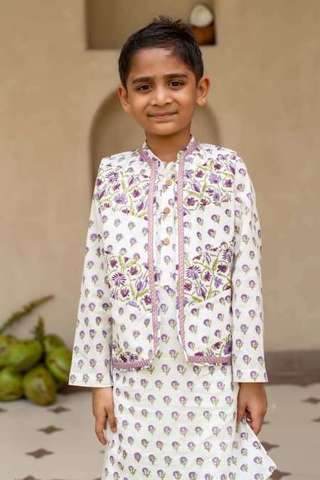 Buy_Plumcheeks_Off White Cotton Lace, Embroidery Jamuni Printed Bundi And Kurta Set _Online_at_Aza_Fashions