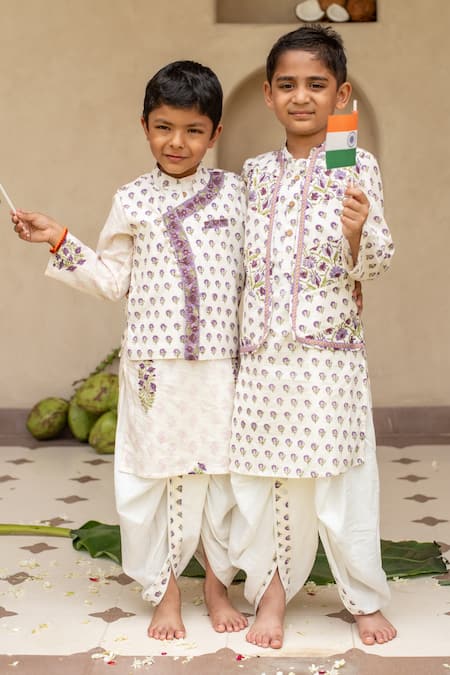 Plumcheeks_Off White Cotton Jamuni Butti Printed Bundi And Kurta Set _at_Aza_Fashions