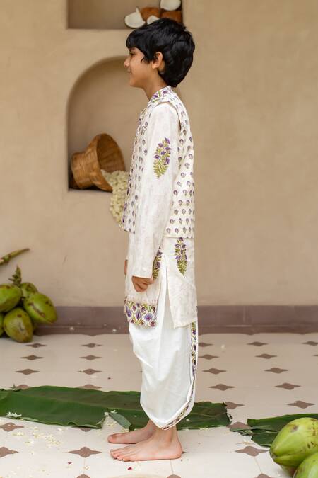 Plumcheeks_Off White Cotton Jamuni Printed Bundi And Kurta Set _Online_at_Aza_Fashions