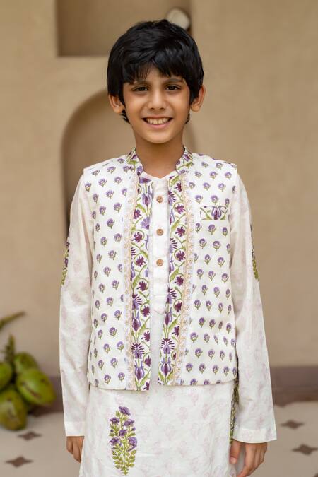 Buy_Plumcheeks_Off White Cotton Jamuni Printed Bundi And Kurta Set _Online_at_Aza_Fashions