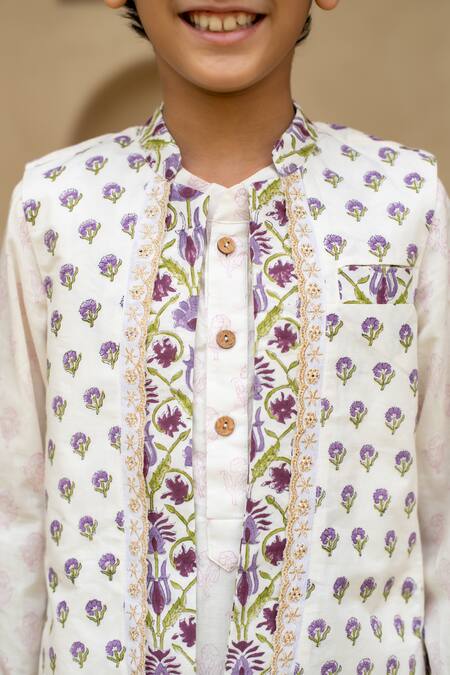 Shop_Plumcheeks_Off White Cotton Jamuni Printed Bundi And Kurta Set _Online_at_Aza_Fashions