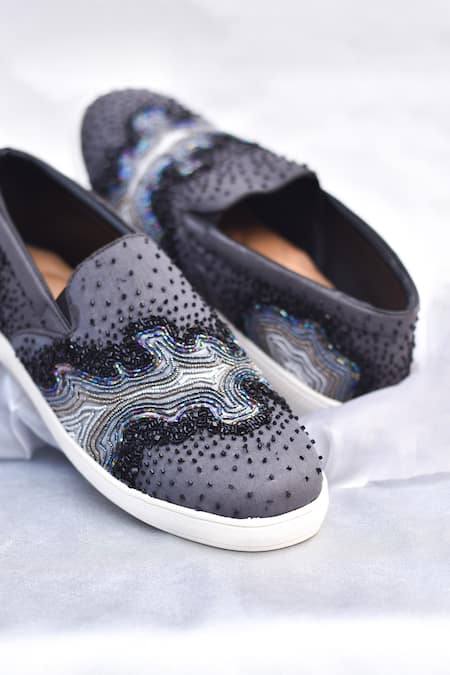 Around Always Liv Cutdana Embroidered Sneakers 