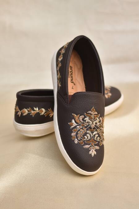 Around Always Maheer Crest Embroidered Sneakers 