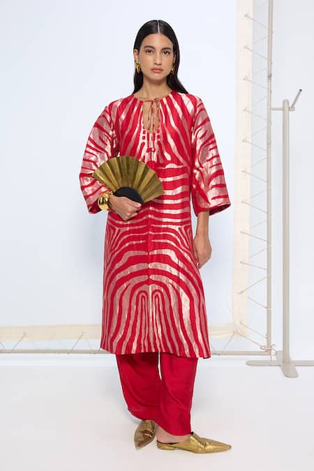 Ekaya Banaras Handwoven Straight Red Kurta Set 