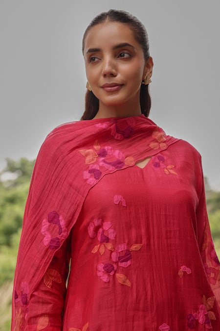 Vaayu Red Muslin, Cotton Embroidery, Tassels V-neck Berry Floral Kurta Set at Aza Fashions Vaayu_Red Muslin, Cotton Embroidery, Tassels V-neck Berry Floral Kurta Set_at_Aza_Fashions
