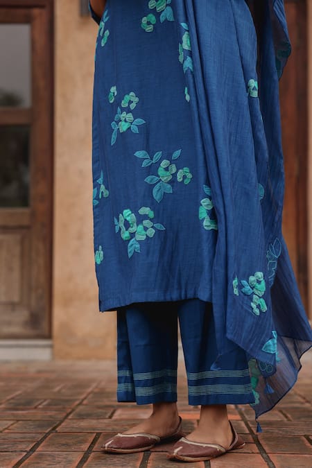 Shop_Vaayu_Blue Muslin, Cotton Applique Round Neck Indigo Bloom Kurta Set_Online_at_Aza_Fashions