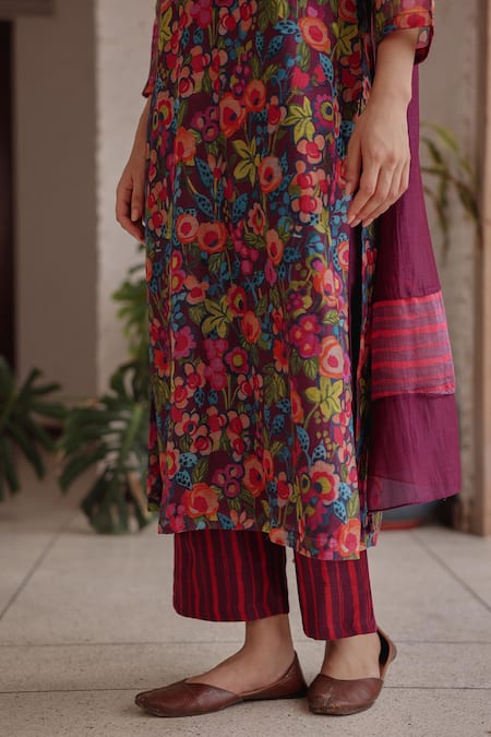 Buy Vaayu Multi Color Muslin, Cotton Tassels Split V-neck Amethyst Bloom Print Kurta Set Online at Aza Fashions Buy_Vaayu_Multi Color Muslin, Cotton Tassels Split V-neck Amethyst Bloom Print Kurta Set _Online_at_Aza_Fashions