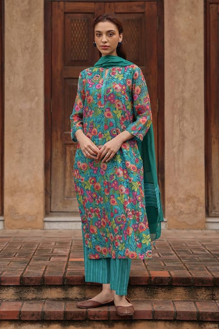 Vaayu Teal Muslin, Cotton Split V-neck Bloom Print Kurta Set 