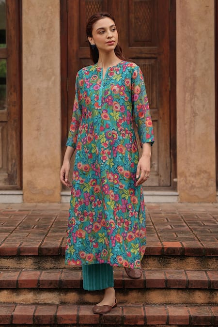 Buy_Vaayu_Teal Muslin, Cotton Split V-neck Bloom Print Kurta Set 