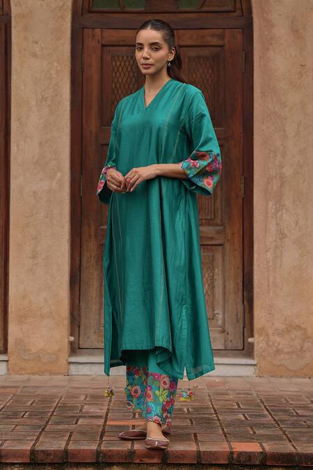 Buy Vaayu Teal Silk Embroidery V-neck Sleeve Printed Kurta With Pant Buy_Vaayu_Teal Silk Embroidery V-neck Sleeve Printed Kurta With Pant