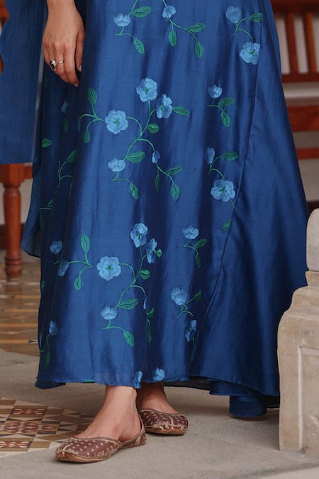 Buy Vaayu Blue Silk Embroidery Round Neck Indigo Bloom Print Anarkali With Dupatta Online at Aza Fashions Buy_Vaayu_Blue Silk Embroidery Round Neck Indigo Bloom Print Anarkali With Dupatta _Online_at_Aza_Fashions