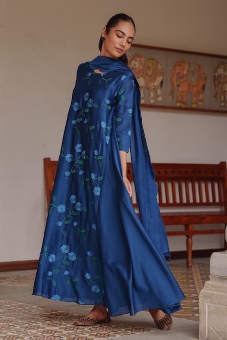 Shop Vaayu Blue Silk Embroidery Round Neck Indigo Bloom Print Anarkali With Dupatta Online at Aza Fashions Shop_Vaayu_Blue Silk Embroidery Round Neck Indigo Bloom Print Anarkali With Dupatta _Online_at_Aza_Fashions