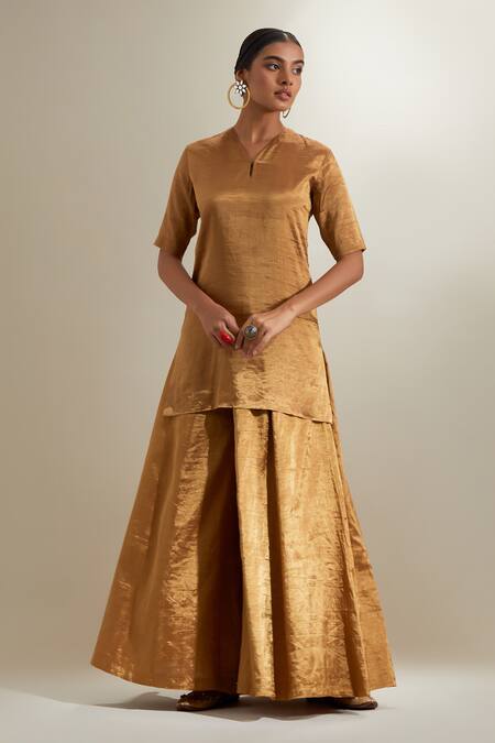 Vinusto_Gold Silk Zari, Embroidery V-neck Kurta And Kalidar Sharara Set _at_Aza_Fashions