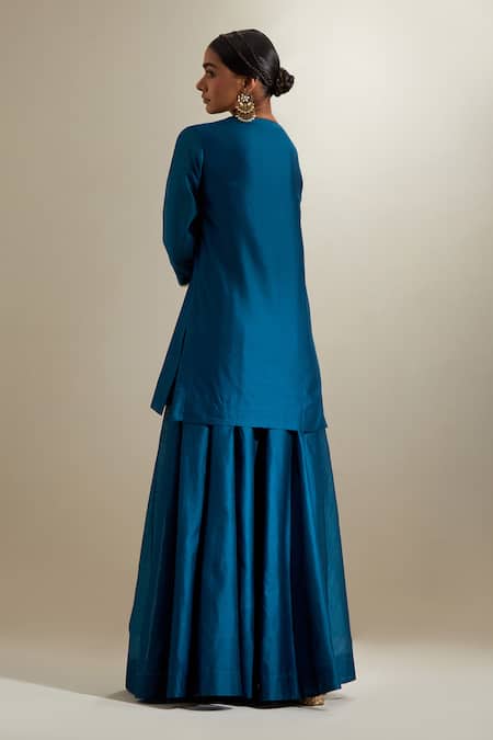 Shop_Vinusto_Teal Chanderi Embroidery, Lace, Zari V-neck Cutdana And Kurta Sharara Set _at_Aza_Fashions