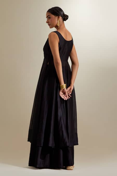 Vinusto Chanderi Sleeveless Panelled Anarkali & Palazzo 