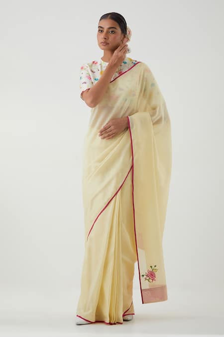 Vinusto_Yellow Chanderi Applique, Embroidery Round Neck Saree With Floral Print Blouse _at_Aza_Fashions