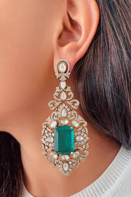 Shop PRERTO Emerald Green Stones, Crystals Maharani Mehrunisa Moissanite Necklace Set at Aza Fashions Shop_PRERTO_Emerald Green Stones, Crystals Maharani Mehrunisa Moissanite Necklace Set_at_Aza_Fashions