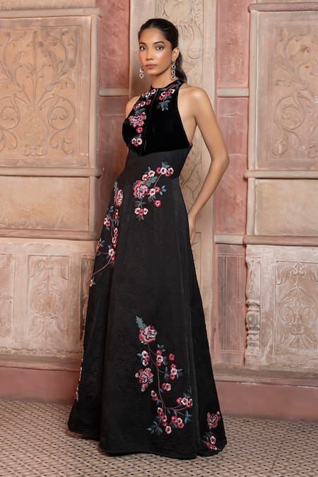 Buy Shruti Sancheti Black Silk Satin Embroidery Halter Neck Textured Gown Buy_Shruti Sancheti_Black Silk Satin Embroidery Halter Neck Textured Gown