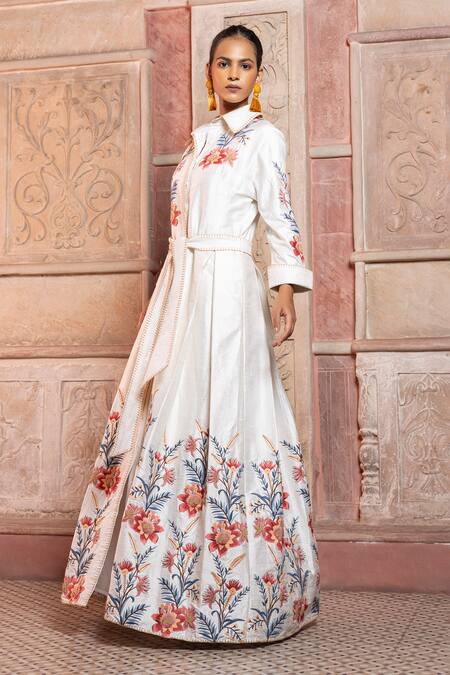 Shop_Shruti Sancheti_White Silk Embroidery, Piping Collared Chintz Gown With Belt _Online_at_Aza_Fashions