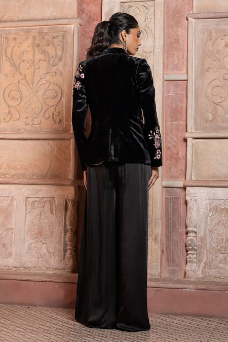 Shruti Sancheti Black Velvet Applique Embroidered Blazer 