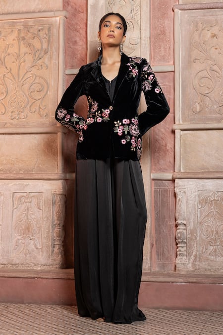 Buy_Shruti Sancheti_Black Velvet Applique, Embroidery Blazer _Online_at_Aza_Fashions