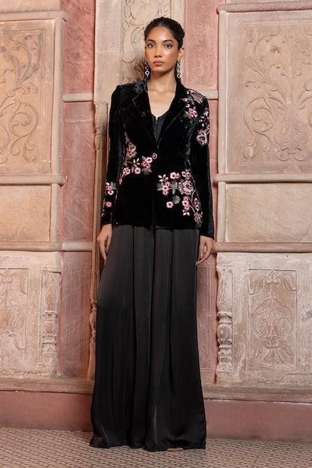 Shruti Sancheti_Black Velvet Applique, Embroidery Blazer _at_Aza_Fashions