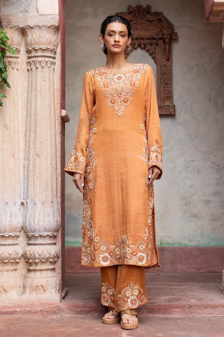 Shop_Shruti Sancheti_Orange Maheshwari, Tissue Embroidery Round Neck Placement Kurta Set _Online_at_Aza_Fashions