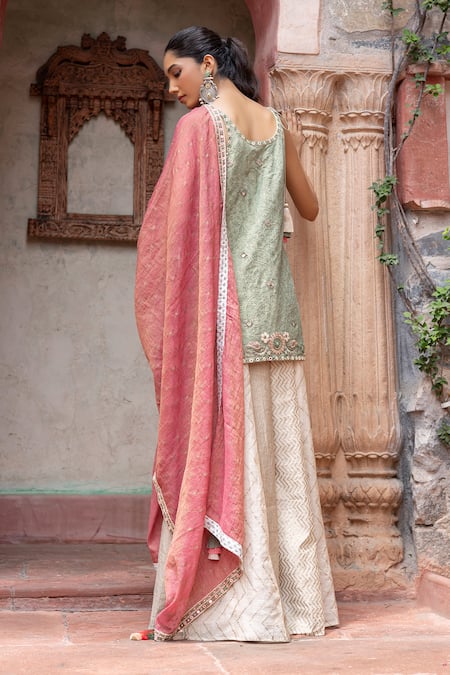 Shruti Sancheti Maheshwari Paisley Embroidered Short Kurta Set 