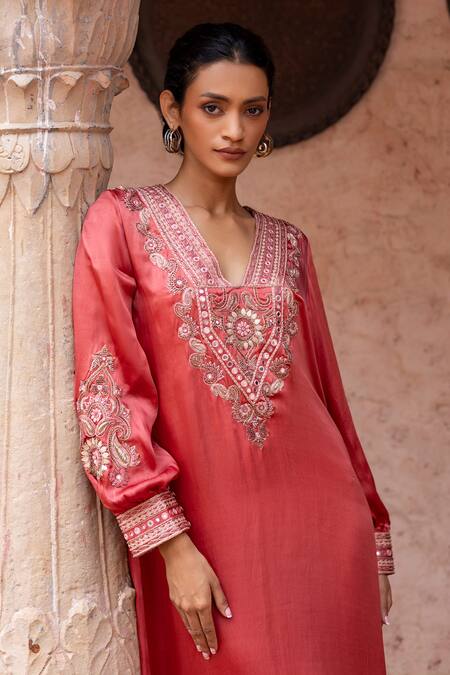 Shruti Sancheti_Red Silk Satin Embroidery V-neck Paisley Kaftan _Online_at_Aza_Fashions