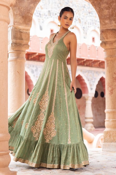 Shruti Sancheti_Mint Maheshwari, Tissue Embroidery V-neck Paisley Anarkali _Online_at_Aza_Fashions