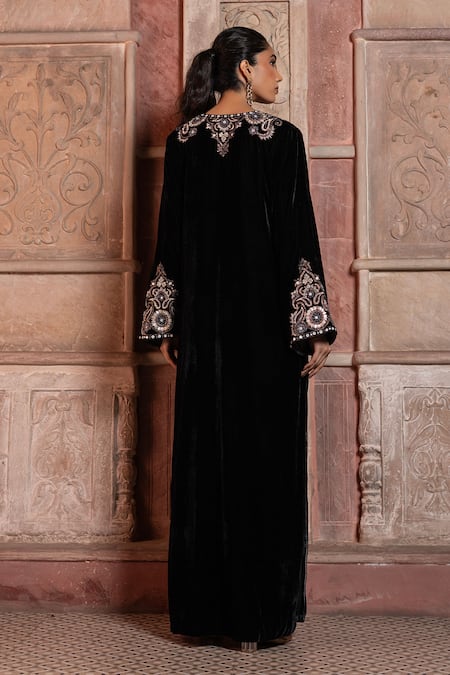 Shruti Sancheti Velvet Paisley Embroidered Kaftan 