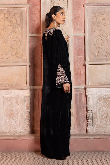 Shruti Sancheti_Black Velvet Embroidery V-neck Paisley Kaftan _Online_at_Aza_Fashions