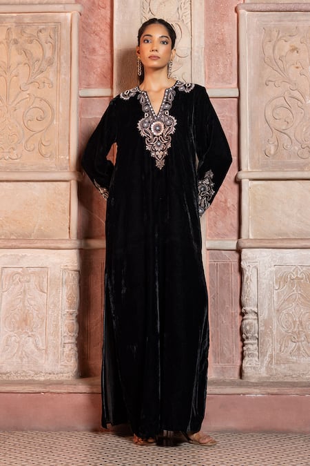 Shop_Shruti Sancheti_Black Velvet Embroidery V-neck Paisley Kaftan _Online_at_Aza_Fashions