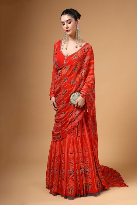 Gazab by Miku Kumar Amvya Print Pre-Draped Fish Cut Saree & Blouse Set 