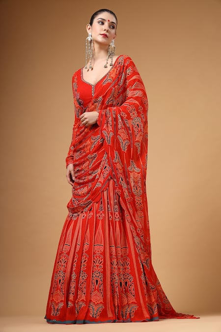 Gazab by Miku Kumar_Red Georgette Embroidery, Amvya Print Pre-draped Fish Cut Saree And Blouse Set _at_Aza_Fashions