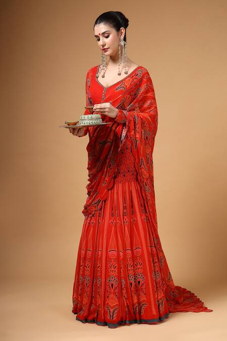Buy_Gazab by Miku Kumar_Red Georgette Embroidery, Amvya Print Pre-draped Fish Cut Saree And Blouse Set 