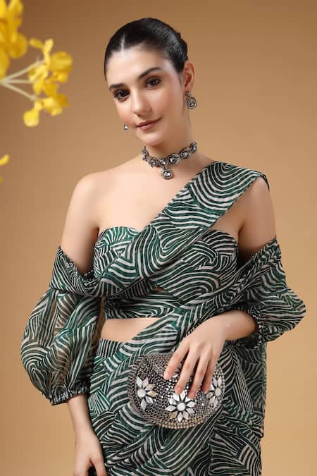 Buy_Gazab by Miku Kumar_Green Organza Sweetheart Neck Evara Print Pre-draped Lehenga Saree And Blouse Set 