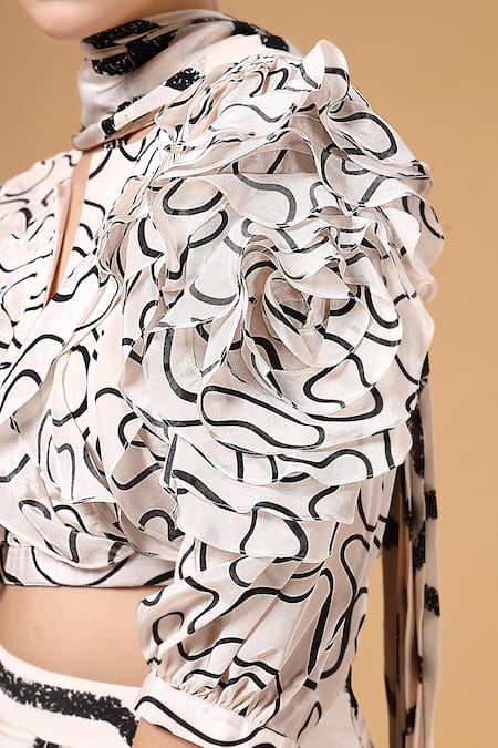 Buy_Gazab by Miku Kumar_Ivory Silk, Crepe V-neck Lumea Print Pre-draped Saree And Blouse Set 