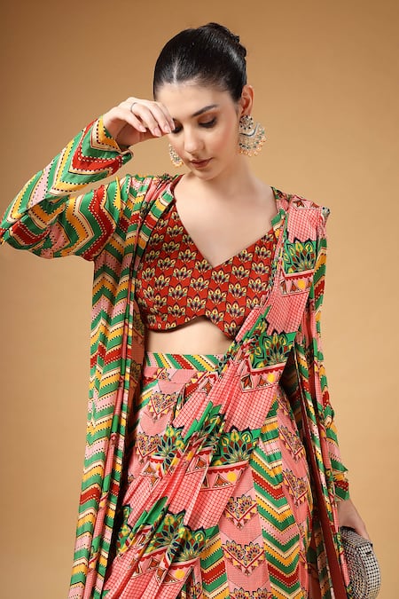 Buy_Gazab by Miku Kumar_Pink Crepe, Silk V-neck Zyona Floral Pattern Pre-draped Saree And Cape Set _Online_at_Aza_Fashions