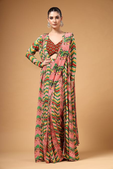 Gazab by Miku Kumar Pink Crepe, Silk V-neck Zyona Floral Pattern Pre-draped Saree And Cape Set 