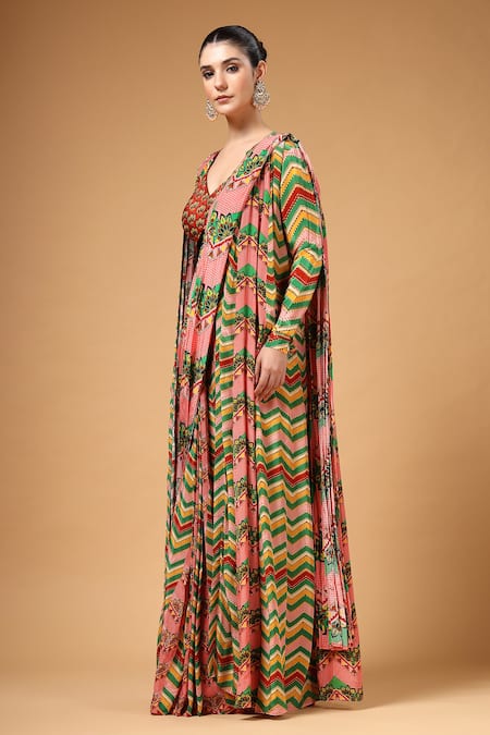 Buy_Gazab by Miku Kumar_Pink Crepe, Silk V-neck Zyona Floral Pattern Pre-draped Saree And Cape Set 
