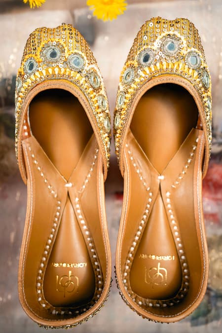 Loryphilory Mustard Haldiya Embroidered Juttis 