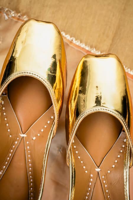 Loryphilory_Gold Embroidered Juttis _Online_at_Aza_Fashions