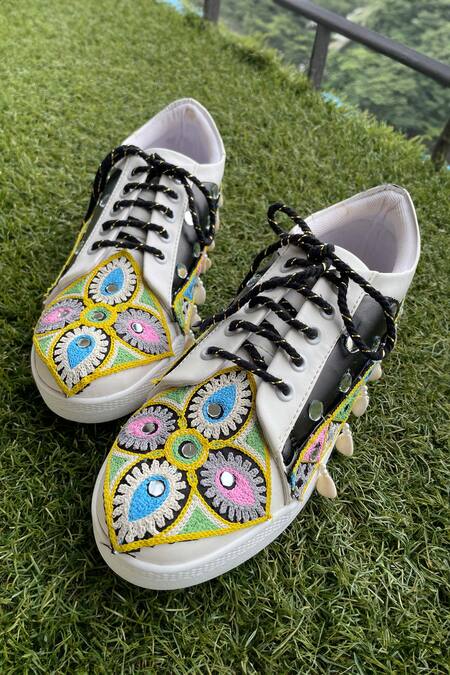 Shop_Modanta Footwear_White Embroidered Mirror And Cowrie Shell Sneakers _Online_at_Aza_Fashions