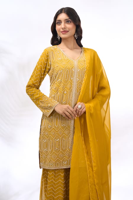 Shop Samyukta Singhania Yellow Georgette Embroidery V-neck Geometric Kurta Set Online at Aza Fashions Shop_Samyukta Singhania_Yellow Georgette Embroidery V-neck Geometric Kurta Set _Online_at_Aza_Fashions