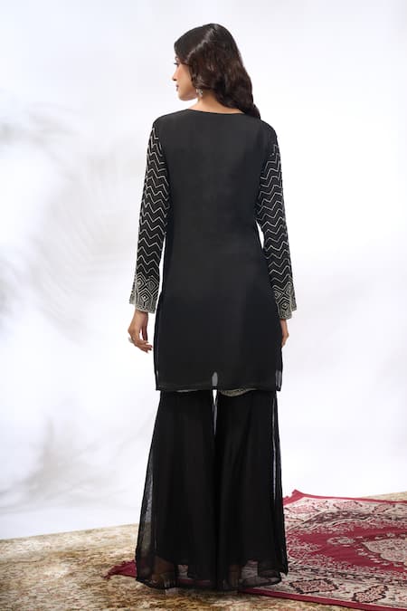 Shop Samyukta Singhania Black Georgette Embroidery V-neck Geometric Kurta Set at Aza Fashions Shop_Samyukta Singhania_Black Georgette Embroidery V-neck Geometric Kurta Set _at_Aza_Fashions