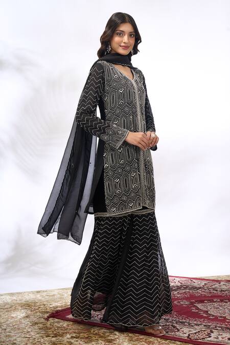Buy Samyukta Singhania Black Georgette Embroidery V-neck Geometric Kurta Set Buy_Samyukta Singhania_Black Georgette Embroidery V-neck Geometric Kurta Set