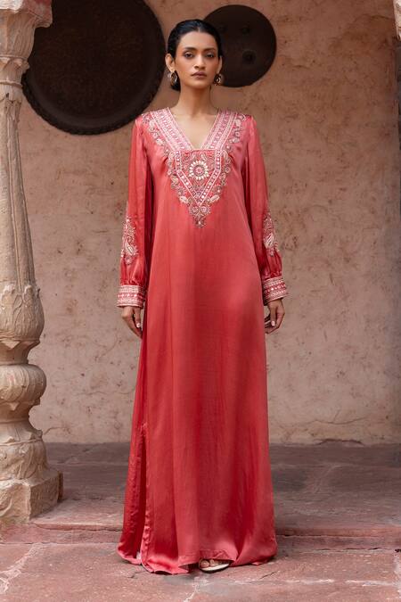 Shruti Sancheti_Red Silk Satin Embroidery V-neck Paisley Kaftan _at_Aza_Fashions